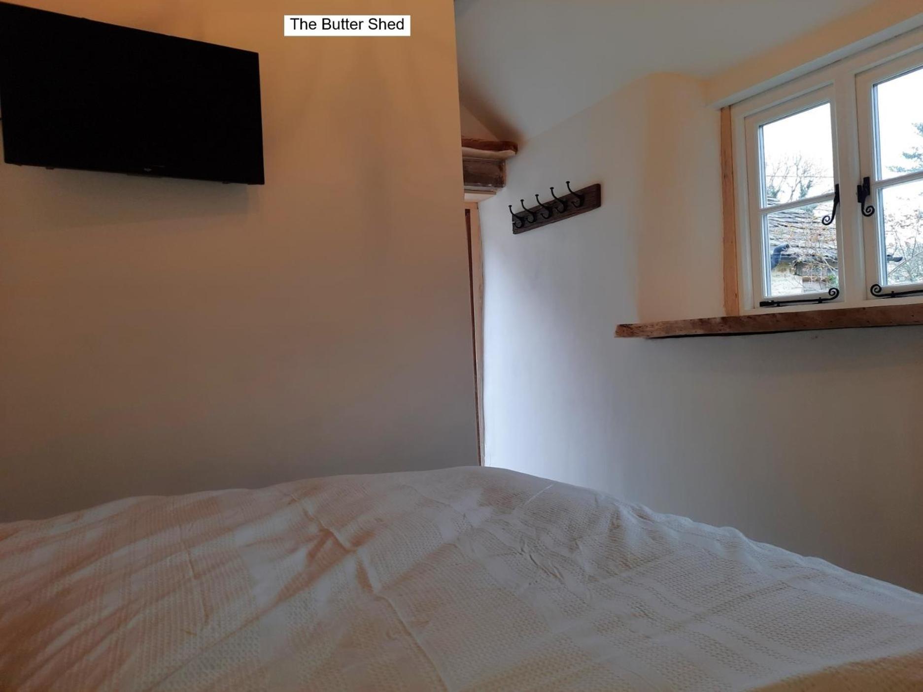 Cotswold Cottage Bed & Breakfast Luckington Exterior foto