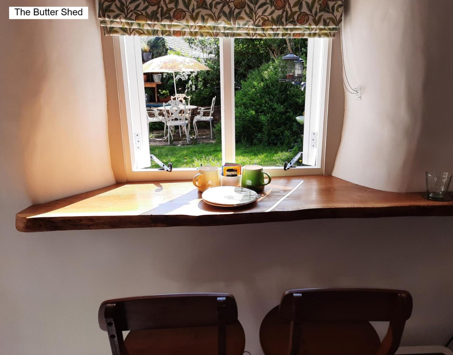 Cotswold Cottage Bed & Breakfast Luckington Exterior foto